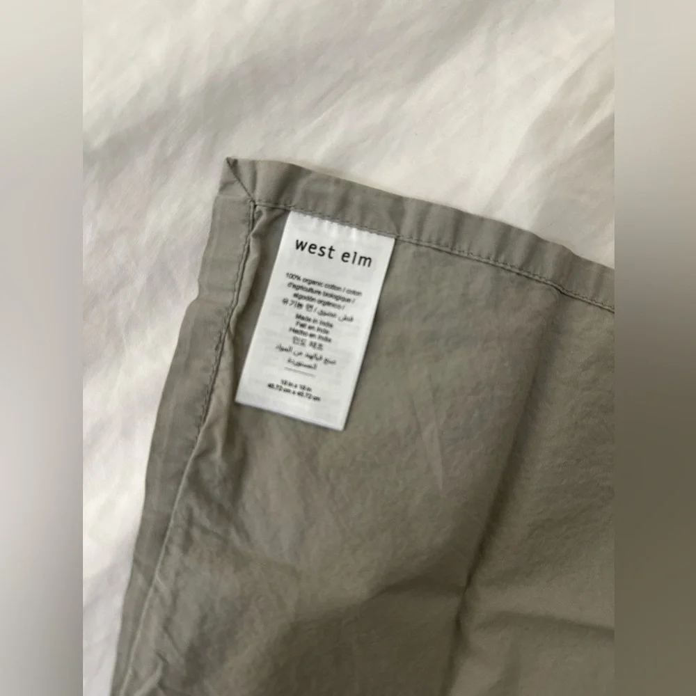 Set of 4 West Elm Napkins
